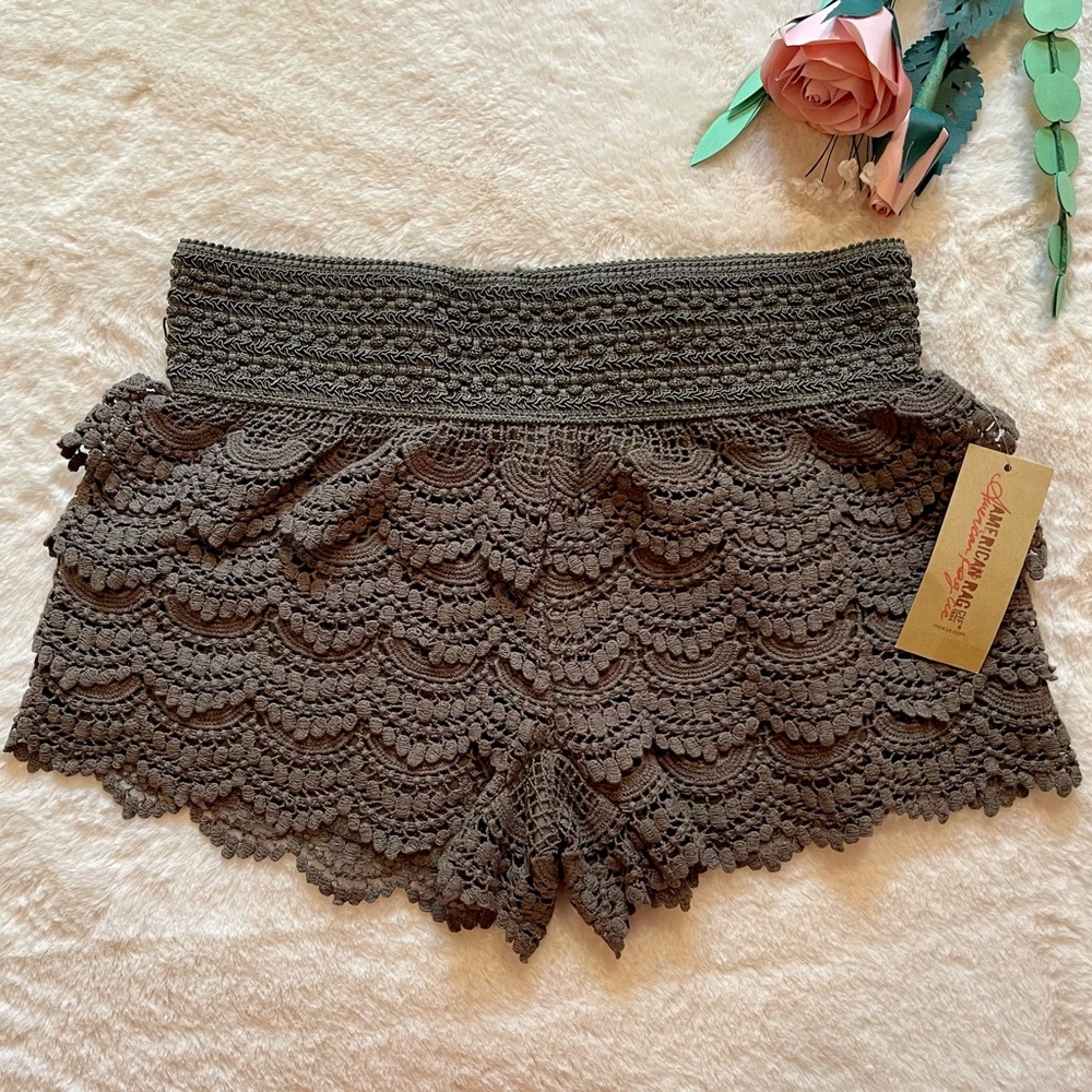 NWT American Rag Lace Cie Boho Short, Dusty Olive, Sz XS.